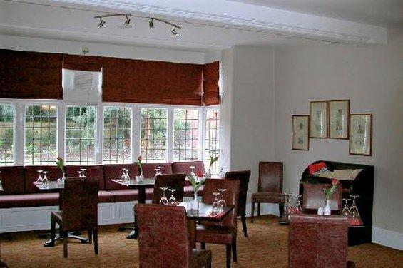Inn The At Woodhall 3*