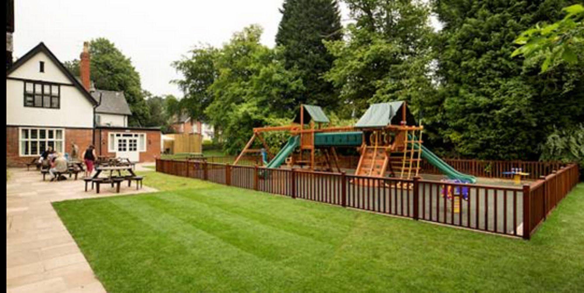 The At Woodhall Herberg 3*
